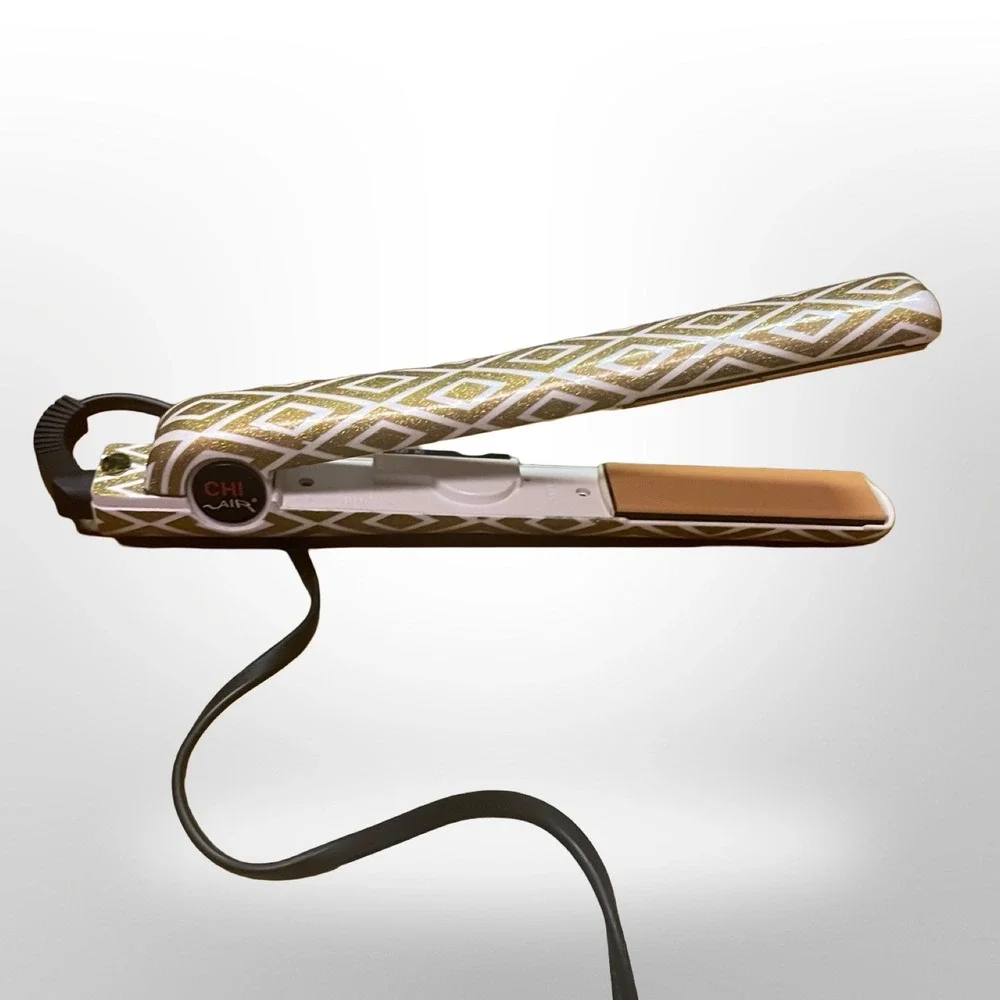 CHI Air 1 Inch Ceramic Tourmaline Flat Iron Gold White Geometric Diamond Pattern